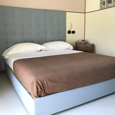 فندق مبيت وإفطار Svevaus *